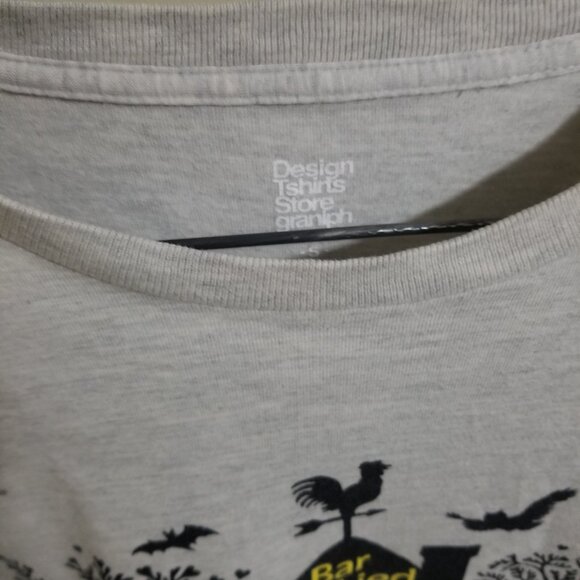 Men's light grey graniph t-shirt, Japanese import size small - Picture 2 of 3
